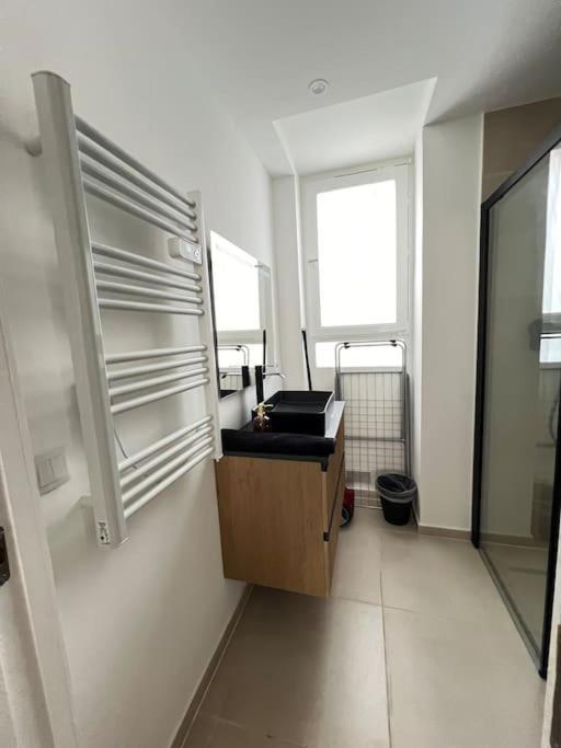 Proche De Paris, Parking Prive Appartement Le Kremlin-Bicêtre Buitenkant foto
